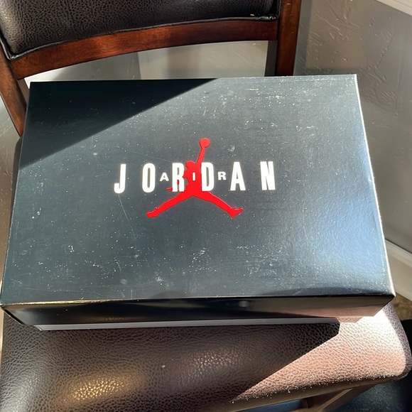 Nike Air Jordan Shoes - Picture 11 of 13